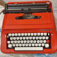 Macchina da scrivere olivetti