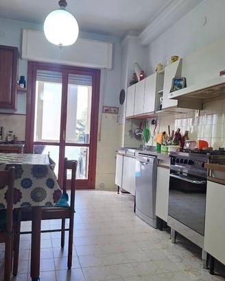 Appartamento con box - Via Monsignor Bologna