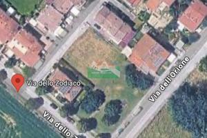 Terreno di 594 m² a Ravenna