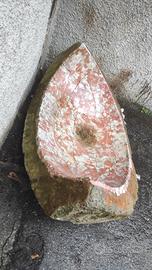 lavandino o base di una fontana