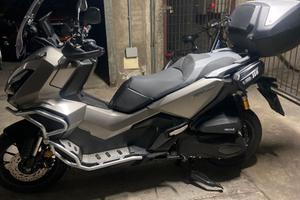 HONDA ADV 350 2025 KM 7000 IN GARANZIA