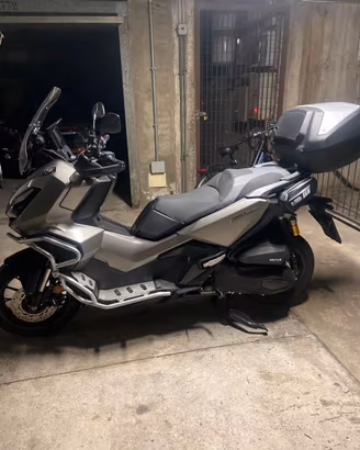 HONDA ADV 350 2025 KM 7000 IN GARANZIA