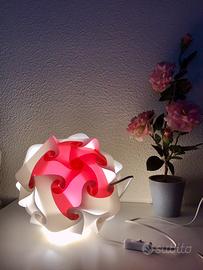 Lampada da tavolo moderna