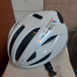 Casco bici strada  MET  RIVALE MIPS 