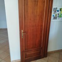 Porte interne in legno massiccio 