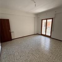 Appartamento al primo piano con box