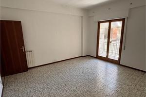 Appartamento al primo piano con box