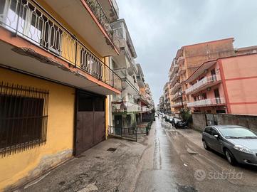 AUTORIMESSA A NAPOLI