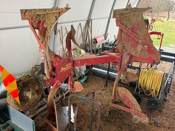 Aratro bivomere Tietto