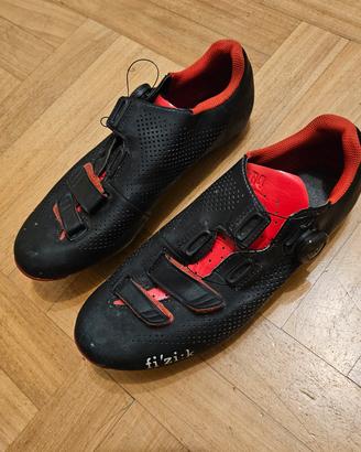 scarpe ciclismo fizik r4