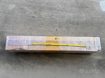 9 listelli di legno grezzo