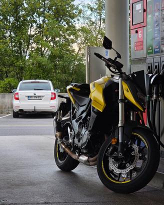 honda hornet 750