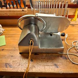 affettatrice professionale lama 25 cm