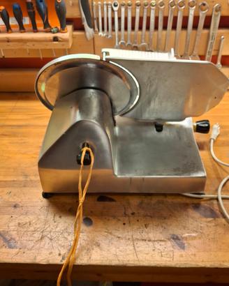 affettatrice professionale lama 25 cm