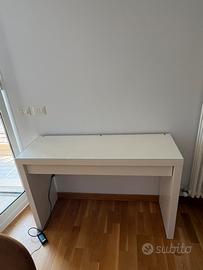 Toeletta -Scrivania Malm ikea