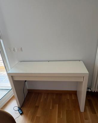 Toeletta -Scrivania Malm ikea