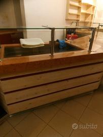 arredamento x negozio.. era x panificio