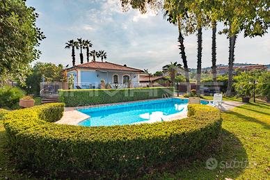Incantevole villa singola piscina aci sant antonio