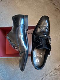 Scarpe eleganti nere per abito