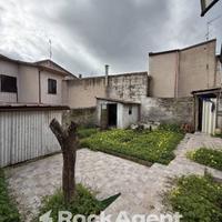 CASA INDIPENDENTE CON GIARDINO PRIVATO A SILIGO