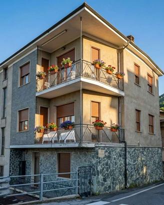 Prestigioso Appartamento con Balcone a Ceva 1° Pi