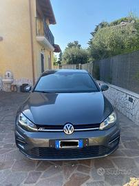 Volkswagen Golf VII R line