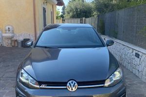 Volkswagen Golf VII R line