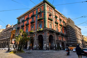 Centro Via Pessina 3 Vani di fronte  Museo Mann