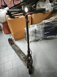 Monopattino Xiaomi Mi Electric Scooter Pro 2