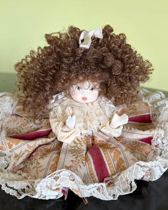 Bambola di porcellana vintage