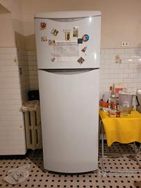 Frigo con frizer Ariston