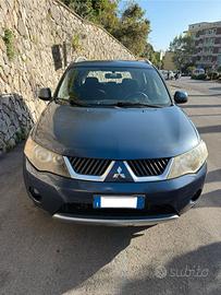 Mitsubishi Outlander 2.0 TD 4 wd