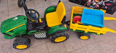 trattore giocattolo John Deere 