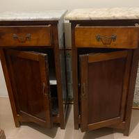 Comodini antichi in noce piano in marmo