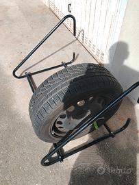 cerchi con gomme e porta ruote VW Golf 6