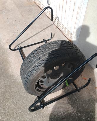 cerchi con gomme e porta ruote VW Golf 6
