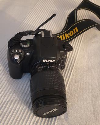 Nikon D40 AF - Nikkor 28-80 mm F3.5-5.6 D