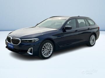 BMW Serie 5 530d Touring mhev 48V xdrive Luxury au