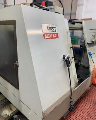 Centro di lavoro verticale first mcv 641 cnc fanuc