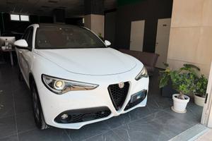 Alfa Romeo Stelvio 2.2 Turbodiesel 210 CV AT8 Q4 T