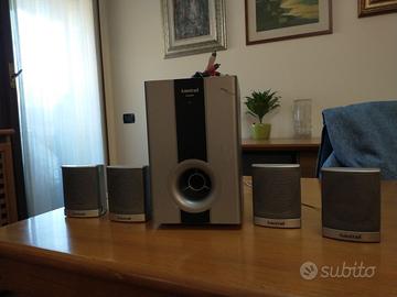 Altoparlanti Amstrad per home theatre