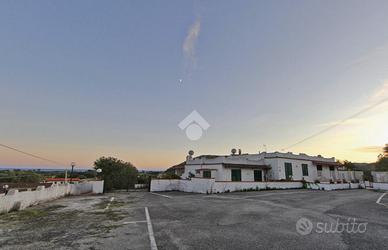 VILLA A SCHIERA A CENTOLA