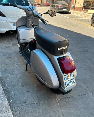 Vespa P200E (senza frecce)