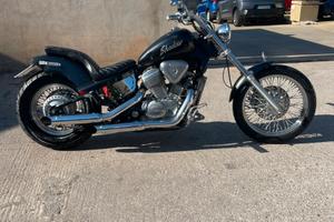 Honda Shadow  600
