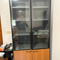 Mobile da ufficio con vetrina