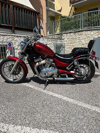 Suzuki Intruder vs 600