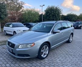 Volvo V70 2.4 D5 Momentum