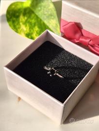 Anello solitario