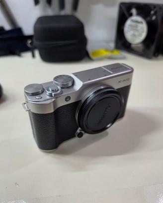 Fujifilm  X-A10 SOLO CORPO MACCHINA