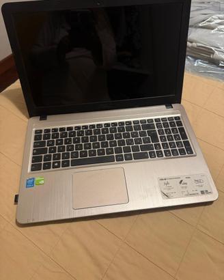 Computer portatile asus F540L
